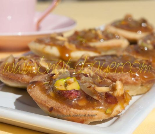 mini-tartelettes-caramel-amandes-cacahuetes-fruits-secs-pate-sablee-2
