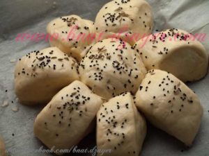 petits-pains-moelleux-rosace-tresse-boulanger-08